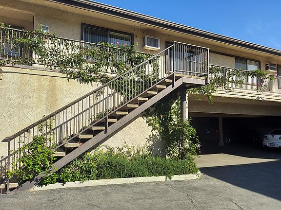 5th image of 340 S Steckel Dr