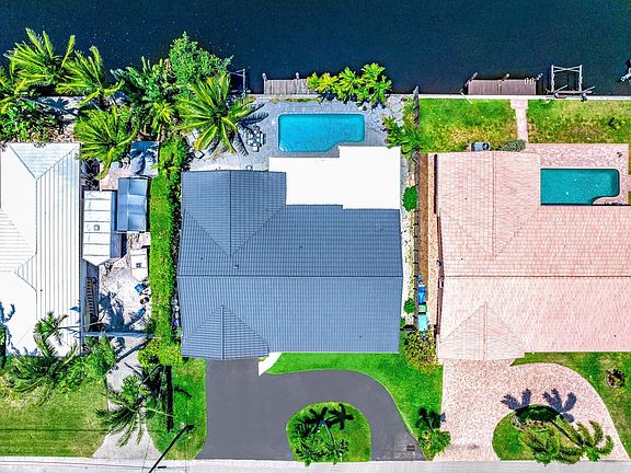 3rd image of 1465 NE 54th Street