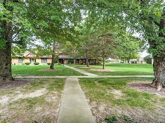 3rd image of 768 Pine Needles Dr