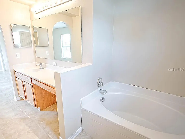 2139 Sandridge Cir — Photo 22