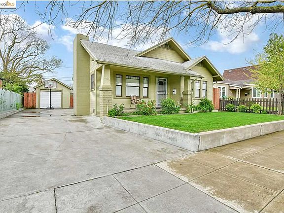 2nd image of 1025 Figueroa St