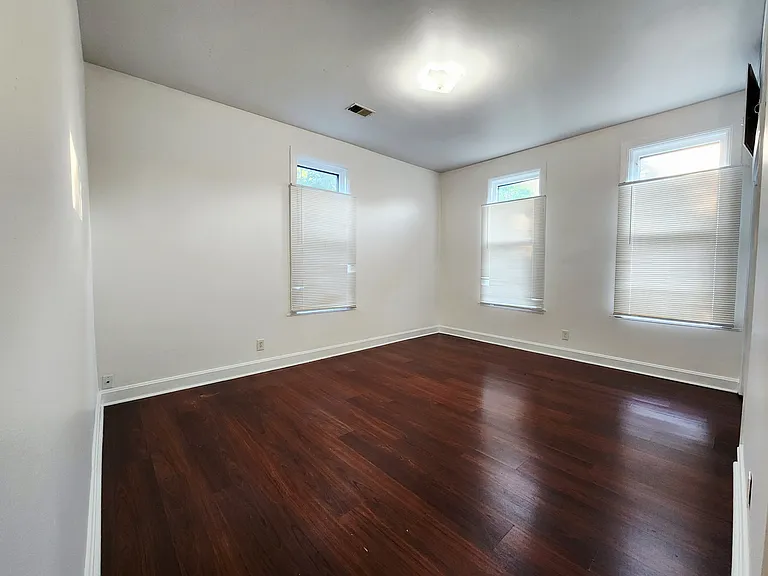 721 N Main St #D — Photo 8