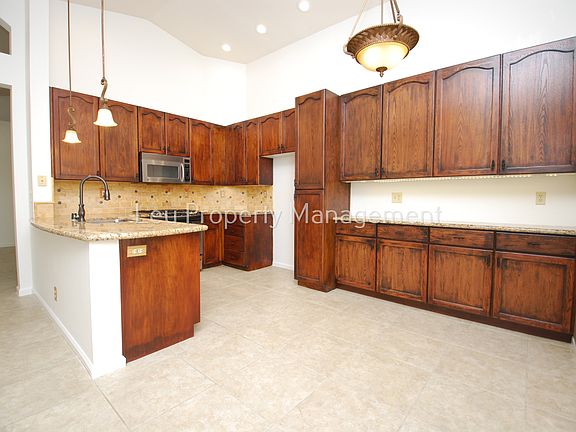 5th image of 1262 Knopfler Cir