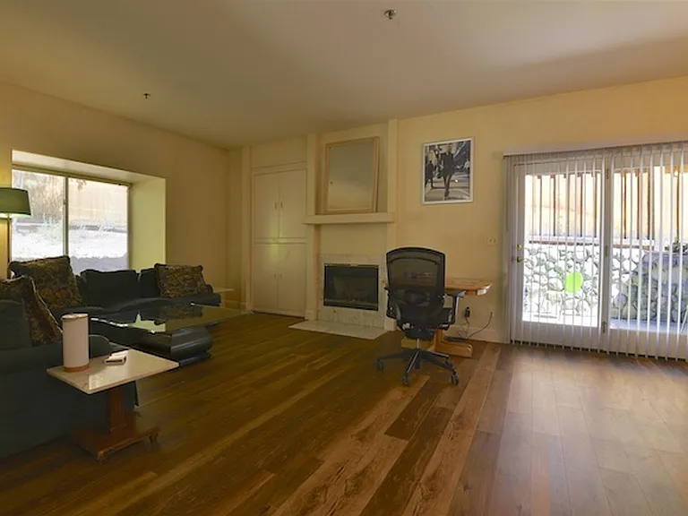 120 Country Club Dr #60 — Photo 2