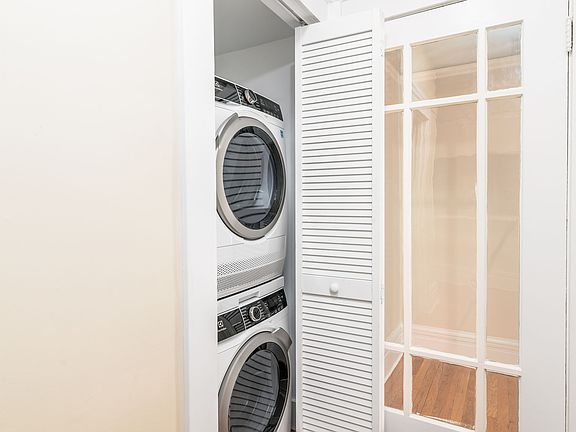 5th image of 510 Stockton St APT 15