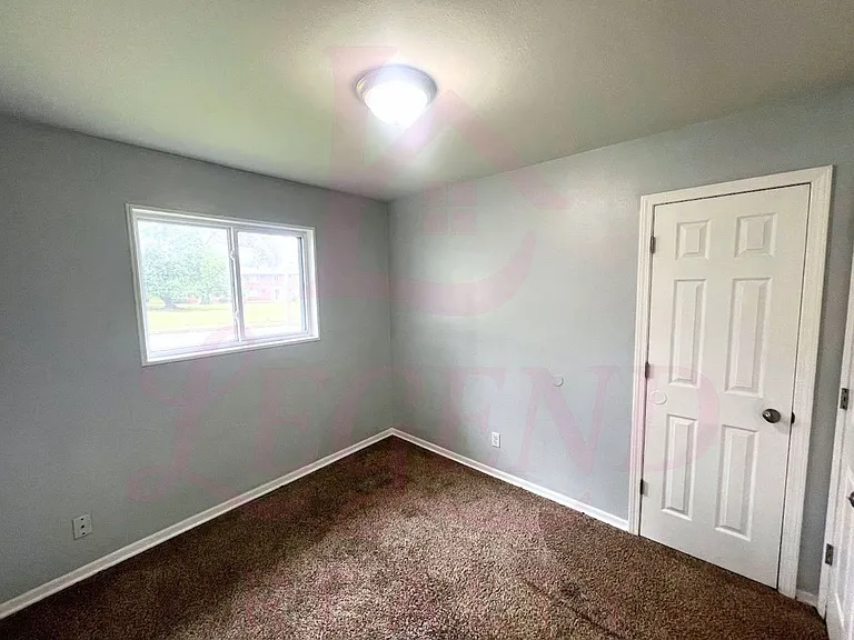 1390 S Waterford Dr — Photo 5