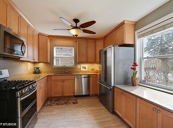 5th image of 1713 Spruce Ave