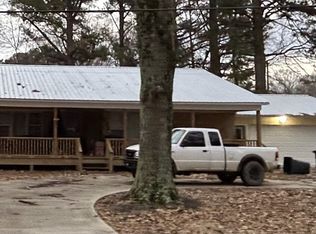 202 S Glenfield Rd, New Albany, MS 38652