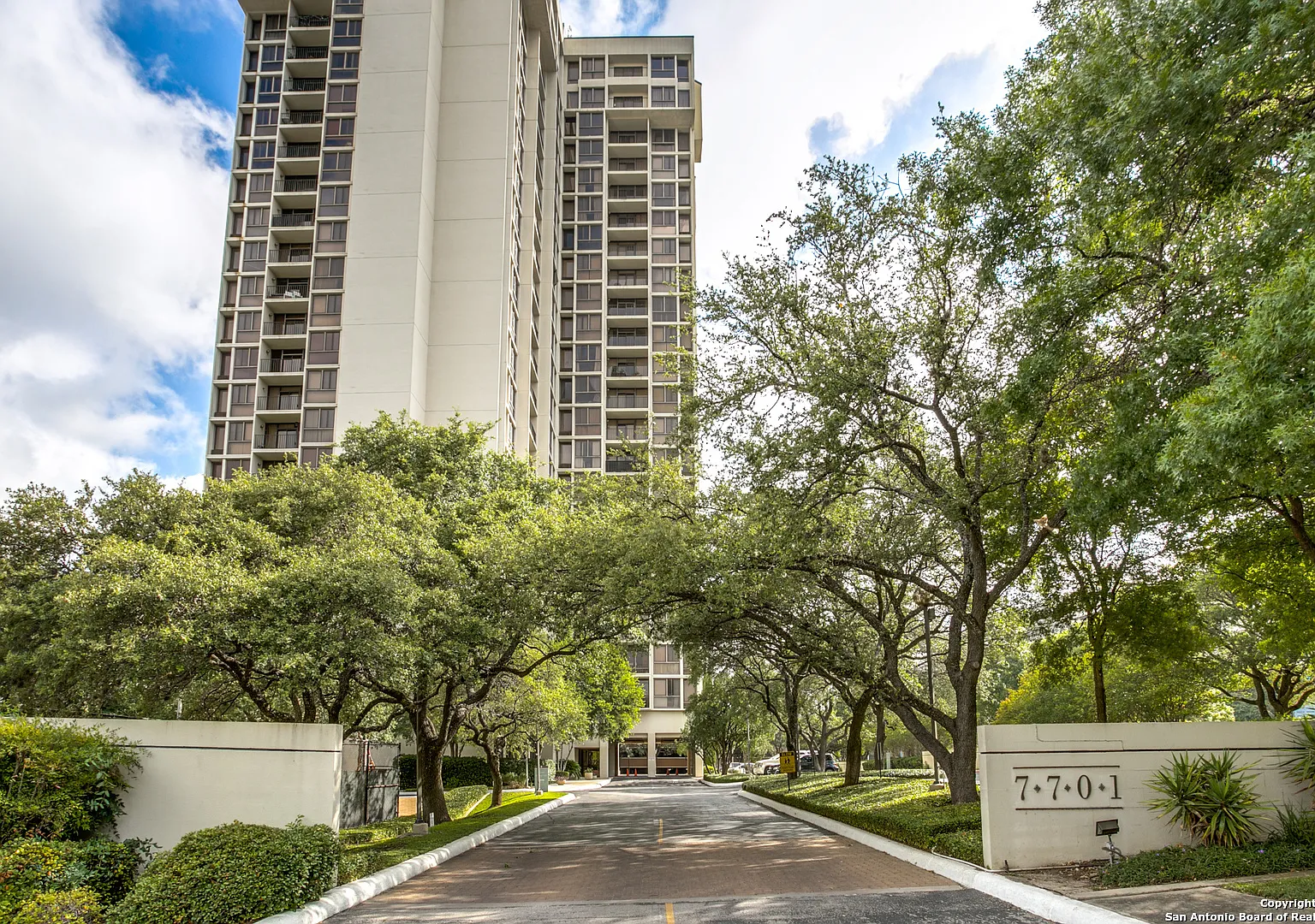 1 bed, 796 sqft, $1,395 — Photo 1