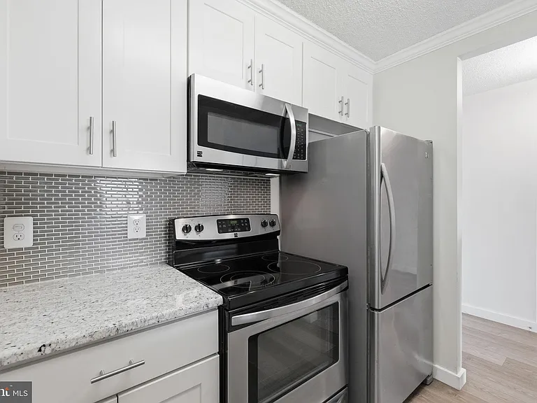 200 N Pickett St #1414 — Photo 3