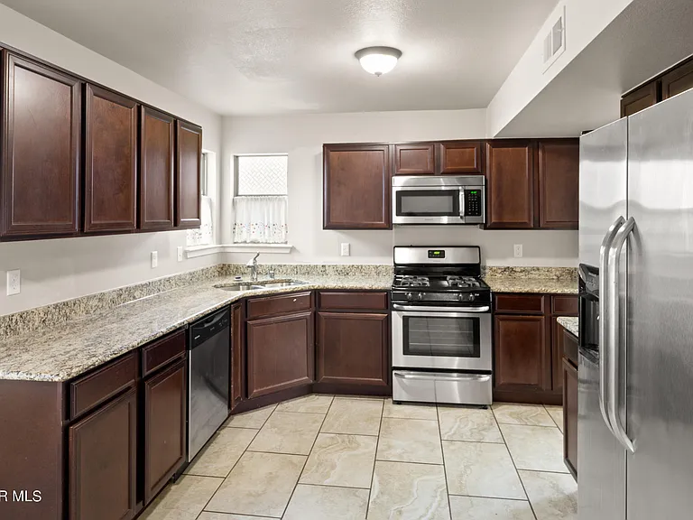 14432 Russell Borea Ave — Photo 8