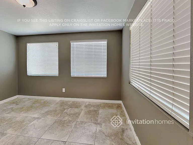 3502 E Blanche Dr — Photo 3