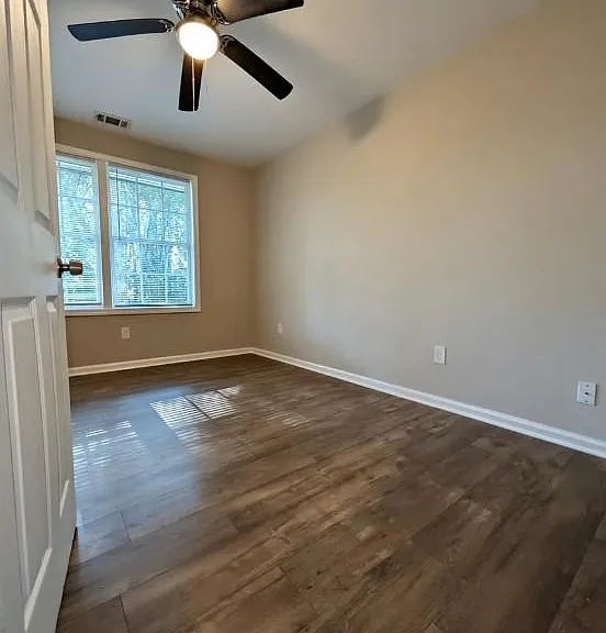 537 Eastside Dr — Photo 17