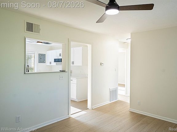 3rd image of 31776 Arenac Ct