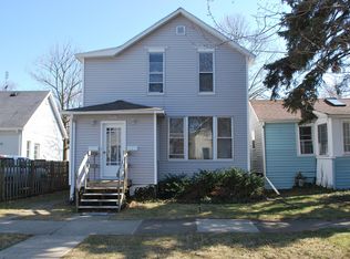 907 Court St, Saint Joseph, MI 49085