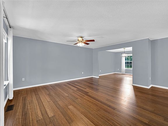 3rd image of 107 Lochenshire Pl