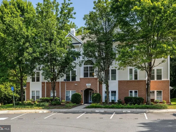 1511 N Point Dr APT 201, Reston, VA 20194