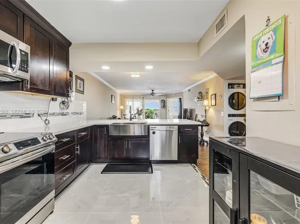 10346 NW 24th Pl APT 304, Fort Lauderdale, FL 33322