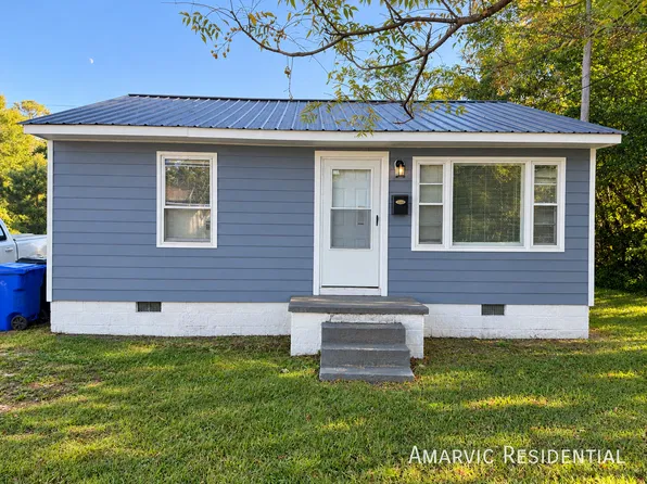 316 Wilson Ave, Spring Lake, NC 28390