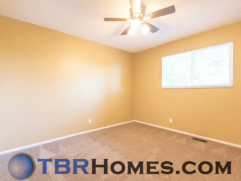 14435 Olmsted Dr — Photo 7