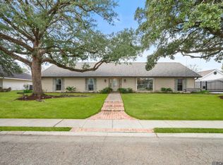 3744 Ridgetop Dr, Baton Rouge, LA 70809