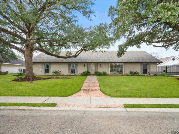 3744 Ridgetop Dr, Baton Rouge, LA 70809