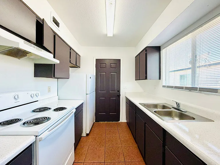 Sentinel Villas Tucson — Photo 5