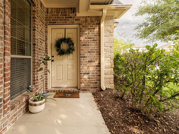 4th image of 117 Kleine Ln