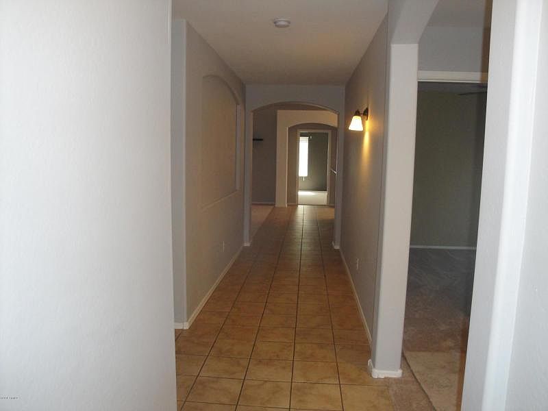 1st image of 10617 W Edgemont Dr