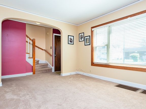 4th image of 9518 S Trumbull Ave