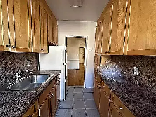 Rented by Voro Purple LLC | media 23