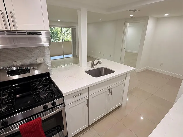 2201 Brickell Ave #47 — Photo 4