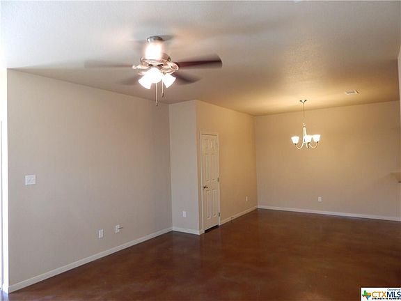 3rd image of 906 McClure Ln #B