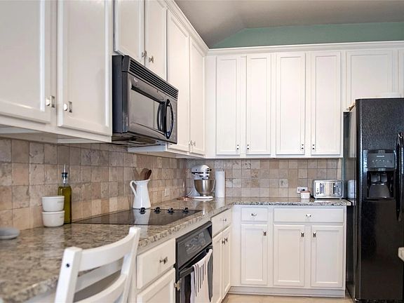 5th image of 8408 Brown Stone Ln
