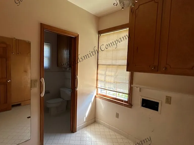 2 Woodfern Cir — Photo 7