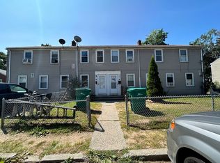 21-27 Decker Pl, Springfield, MA 01104