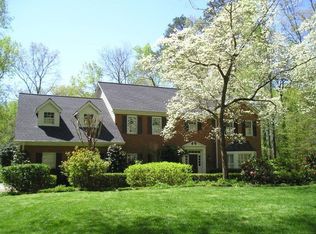 9865 Huntcliff Trce, Sandy Springs, GA 30350