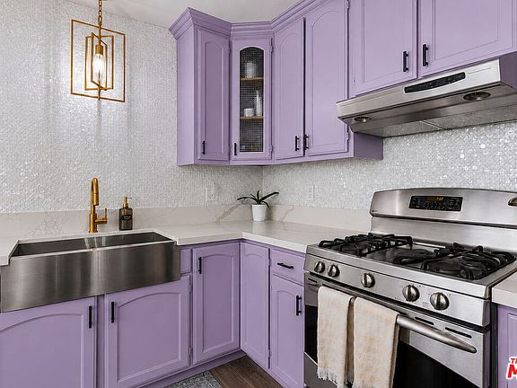 5th image of 1836 W 46th St