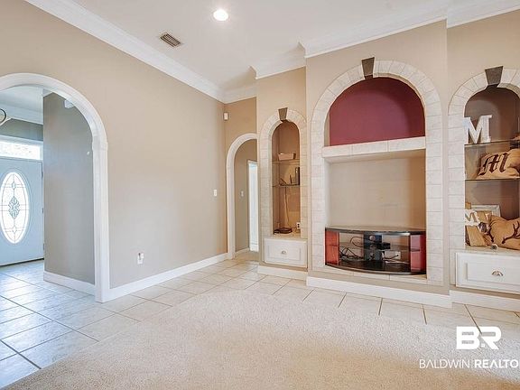 5th image of 3973 Blakewood Dr W