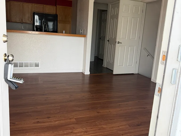 101-2070 Manitou Ct — Photo 2