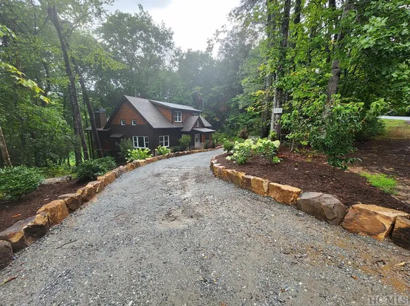 345 Boiling Springs Road, Sapphire, NC 28774