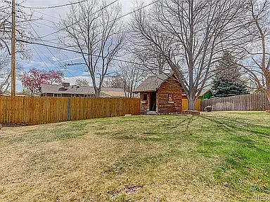 1616 S Balsam Ct — Photo 2