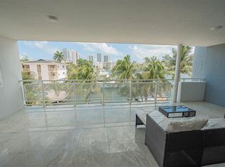 468 Golden Isles Dr APT 202, Hallandale Beach, FL 33009