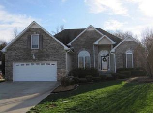 910 Glenraven Dr, Clarksville, TN 37043