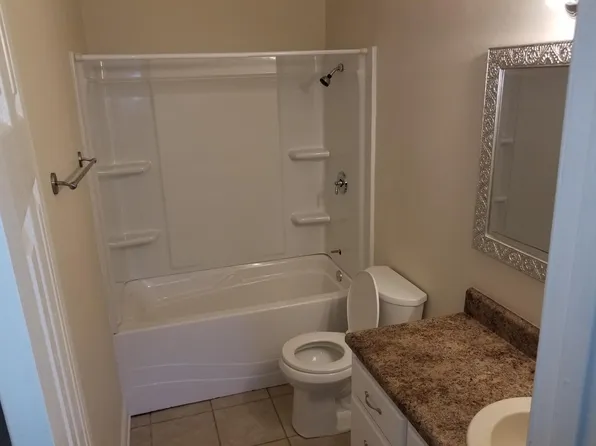 5128 Mulat Rd APT 7, Milton, FL 32583