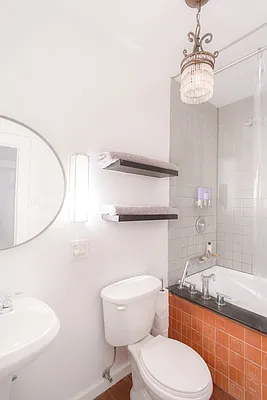 Rented by Nest Seekers International | media 48