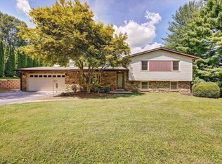 4645 N Ridgewood Dr, Bloomington, IN 47404