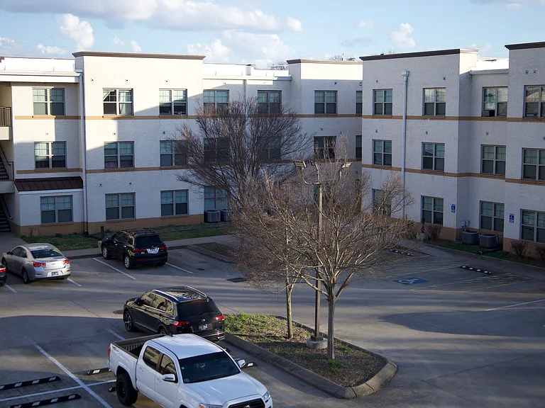College Center Apartments — Photo 8