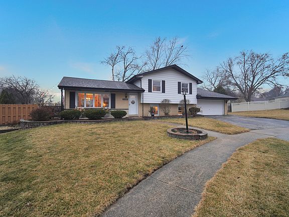 2nd image of 10456 S Stowe Ct