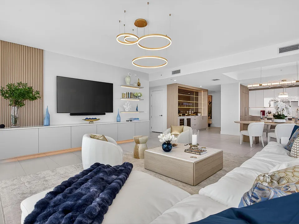 151 N Seabreeze Blvd #1004